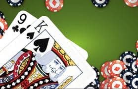 Màn hình game slot online kuwwin hiển thị jackpot và cuộn quay nhiều chủ đề trên mobile